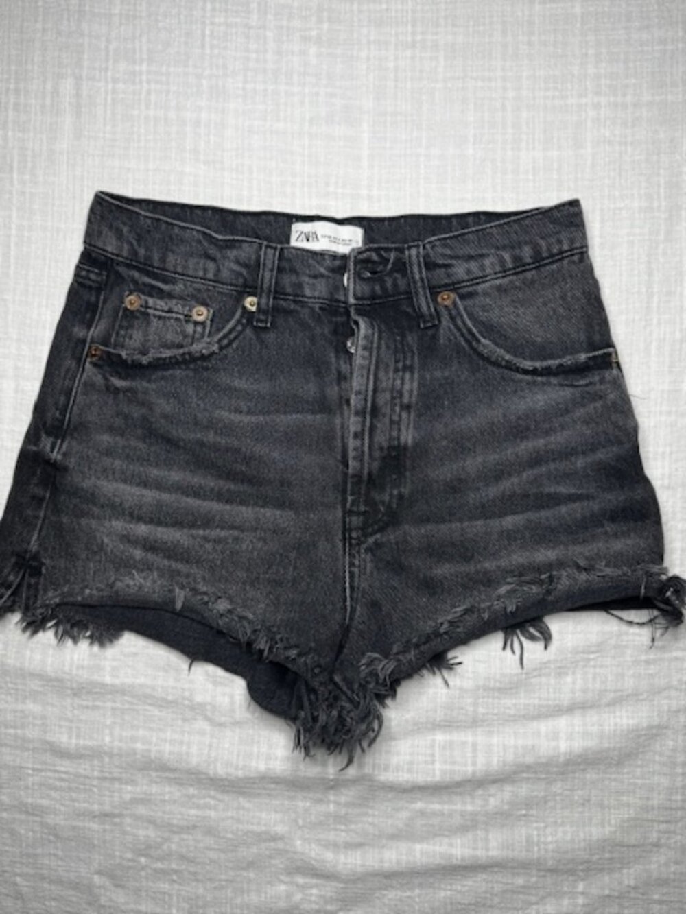 Zara Black Cotton Denim Cut Off Shorts Women's Size 4 Button Closure